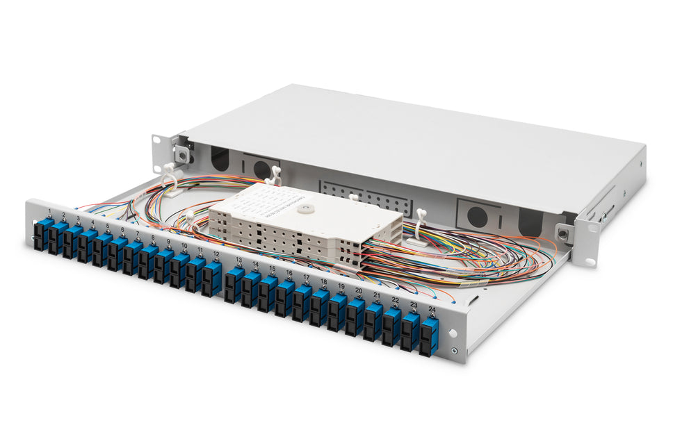 Glasvezel patchpaneel gemonteerd 24 poorten SC OS2