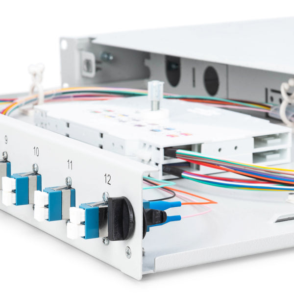 Glasvezel patchpaneel gemonteerd 12 poorten LC OS2