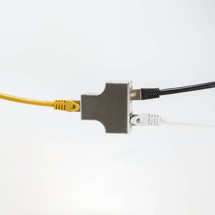 Adaptador/divisor en T CAT5e de 1 x RJ45 a 2 x RJ45